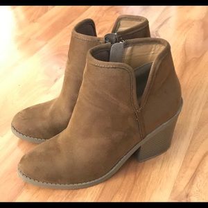 Women’s booties